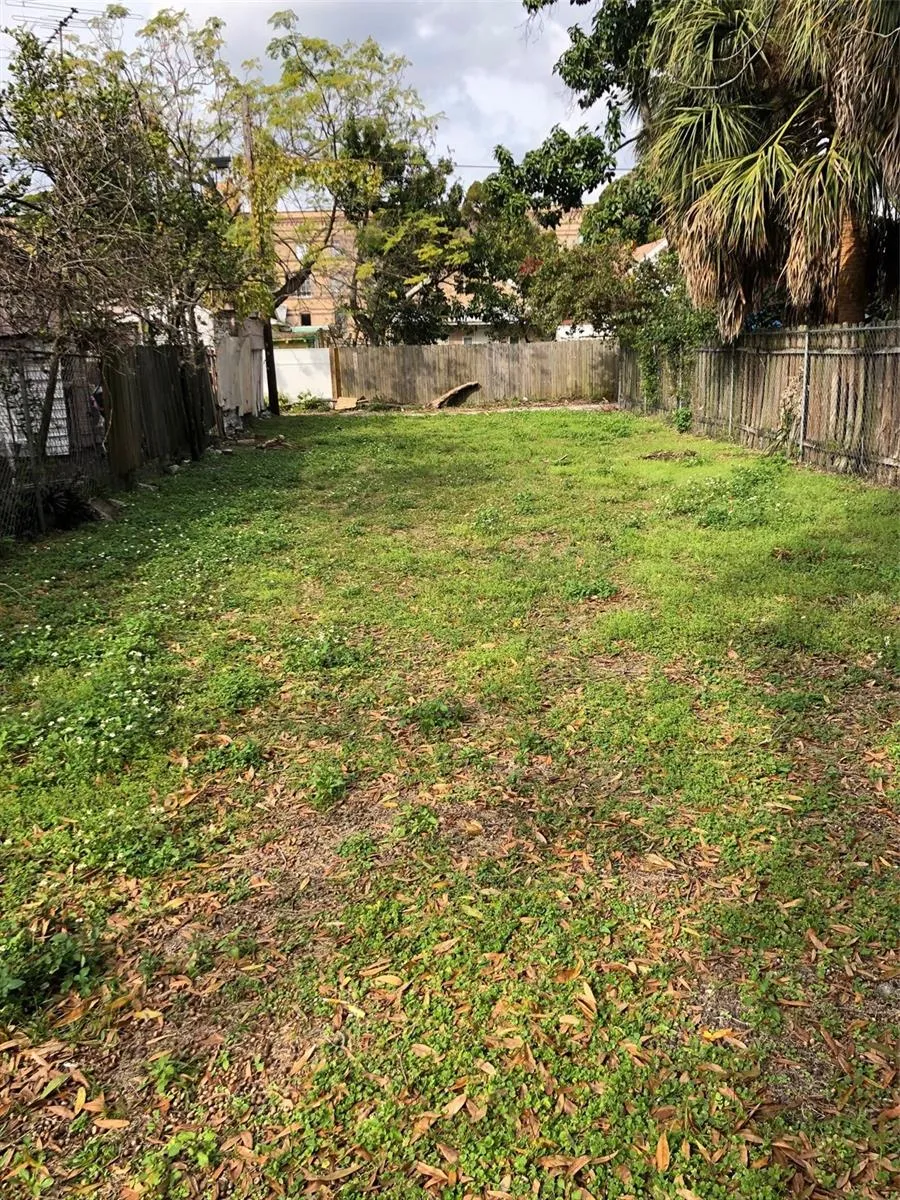 2515 W UNION STREET Tampa, FL 33607