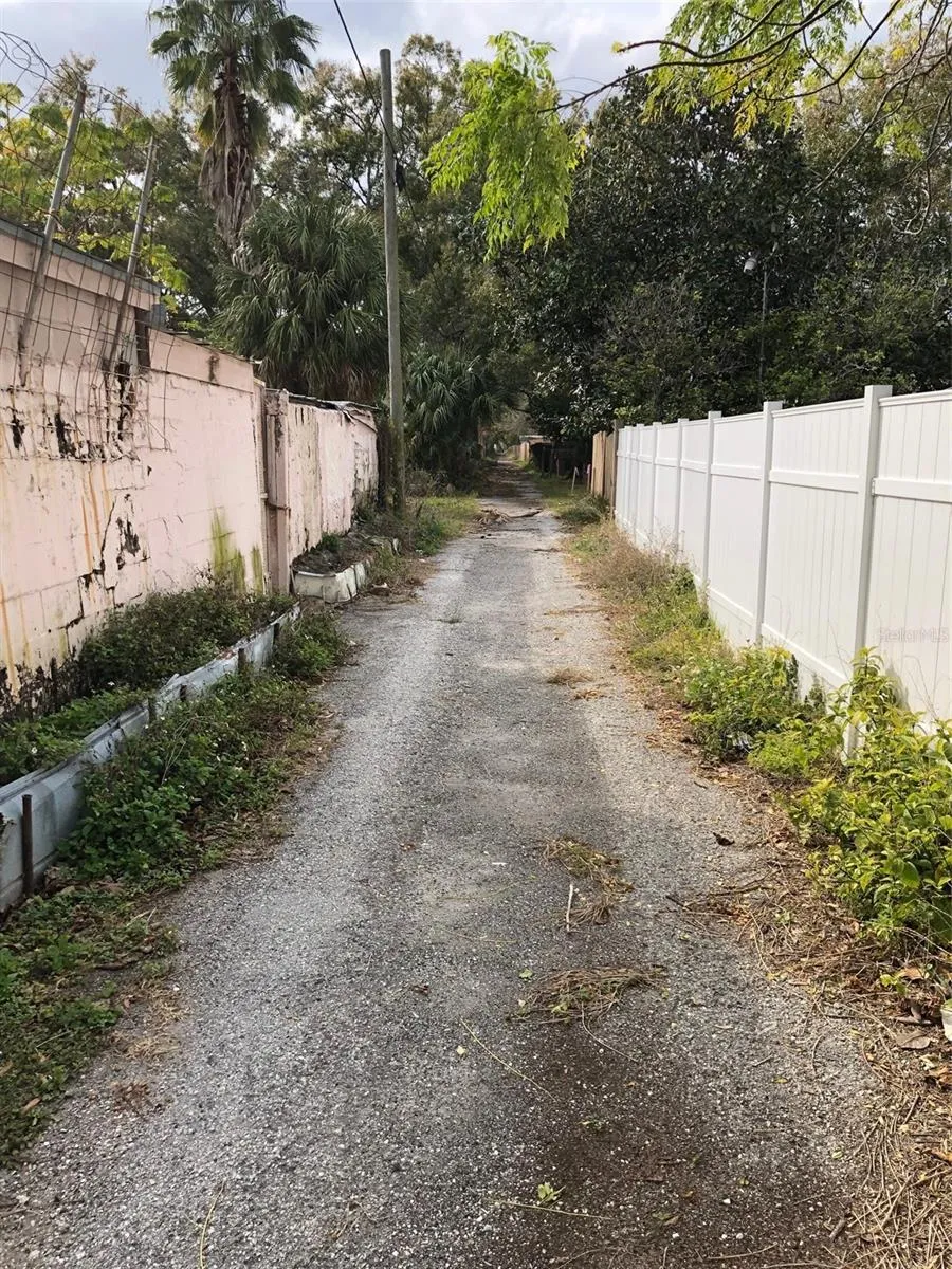 2515 W UNION STREET Tampa, FL 33607