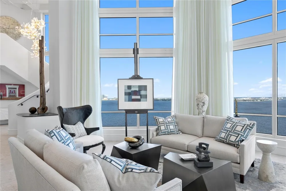 4201 BAYSHORE BOULEVARD #2101 Tampa, FL 33611