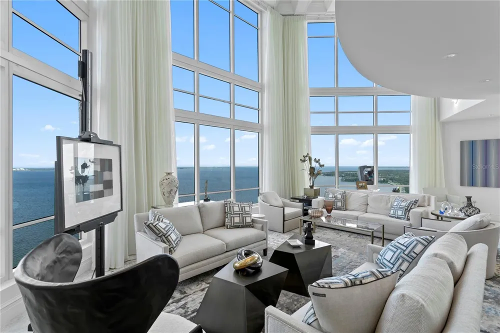 4201 BAYSHORE BOULEVARD #2101 Tampa, FL 33611