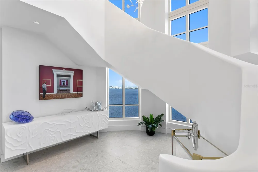4201 BAYSHORE BOULEVARD #2101 Tampa, FL 33611