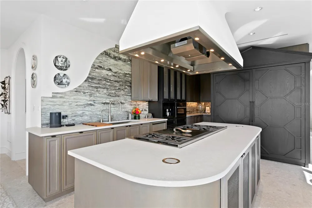 4201 BAYSHORE BOULEVARD #2101 Tampa, FL 33611