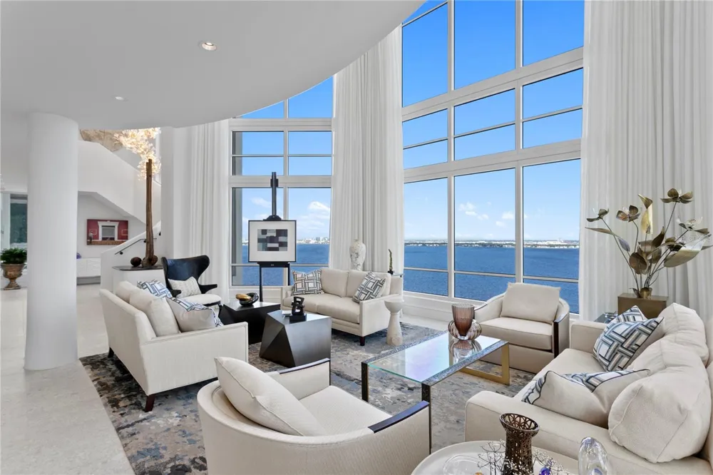 4201 BAYSHORE BOULEVARD #2101 Tampa, FL 33611