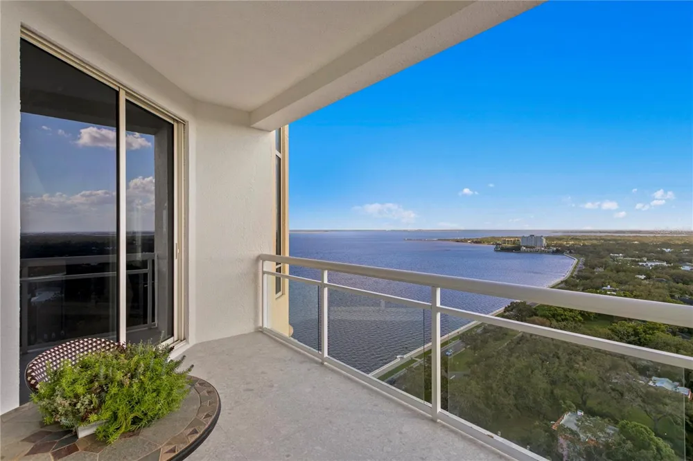 4201 BAYSHORE BOULEVARD #2101 Tampa, FL 33611