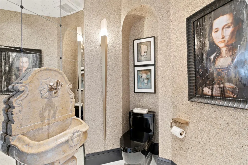 4201 BAYSHORE BOULEVARD #2101 Tampa, FL 33611