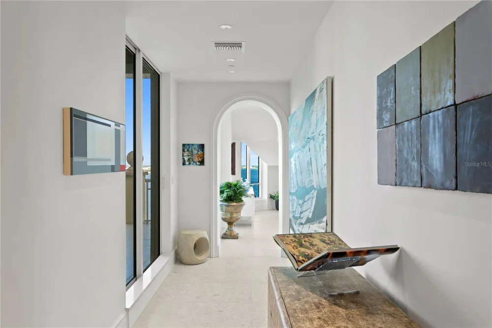 4201 BAYSHORE BOULEVARD #2101 Tampa, FL 33611