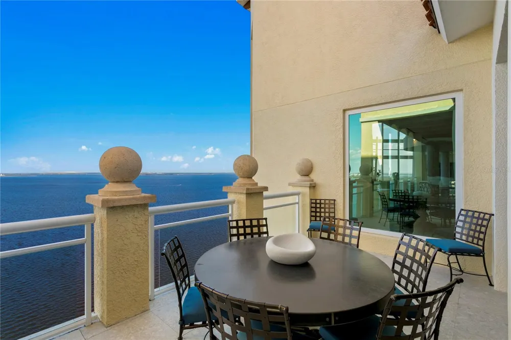 4201 BAYSHORE BOULEVARD #2101 Tampa, FL 33611