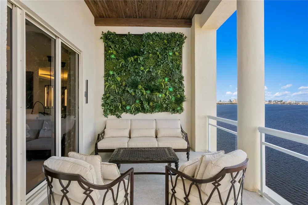 4201 BAYSHORE BOULEVARD #2101 Tampa, FL 33611