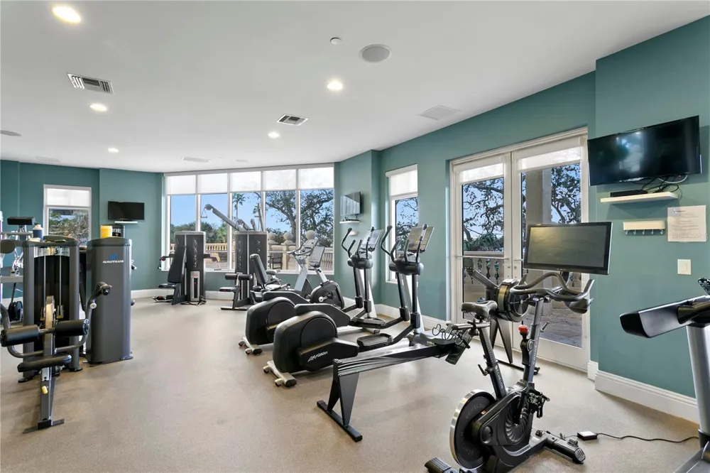 4201 BAYSHORE BOULEVARD #2101 Tampa, FL 33611