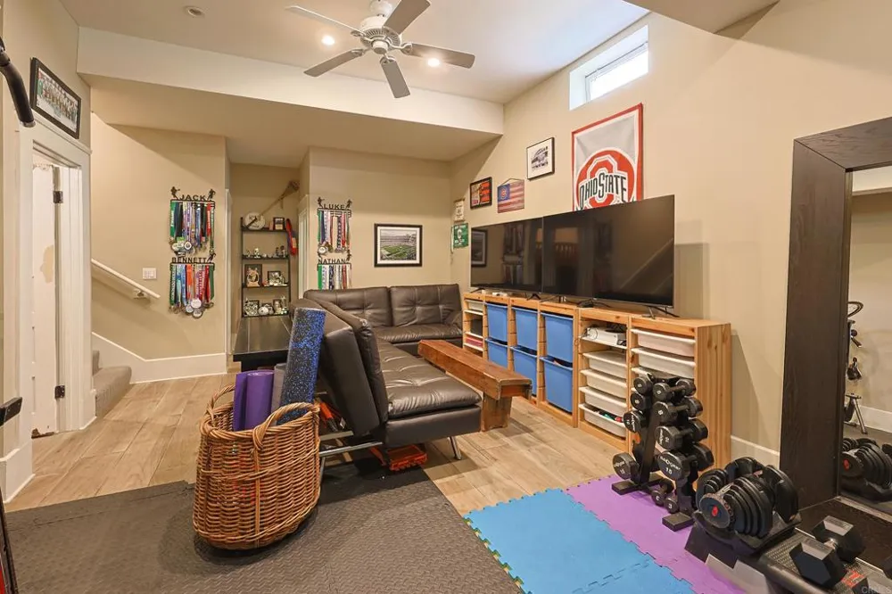 576 E Coronado, CA 92118