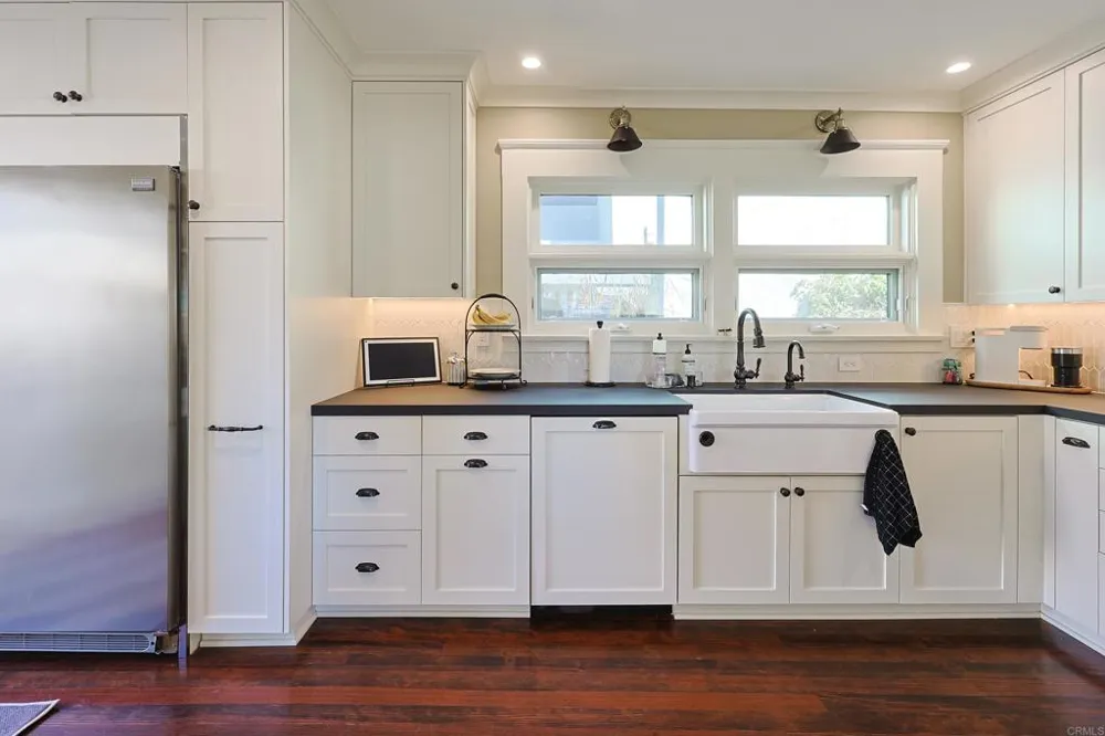 576 E Coronado, CA 92118