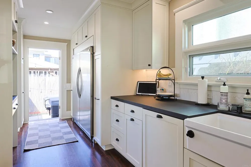 576 E Coronado, CA 92118