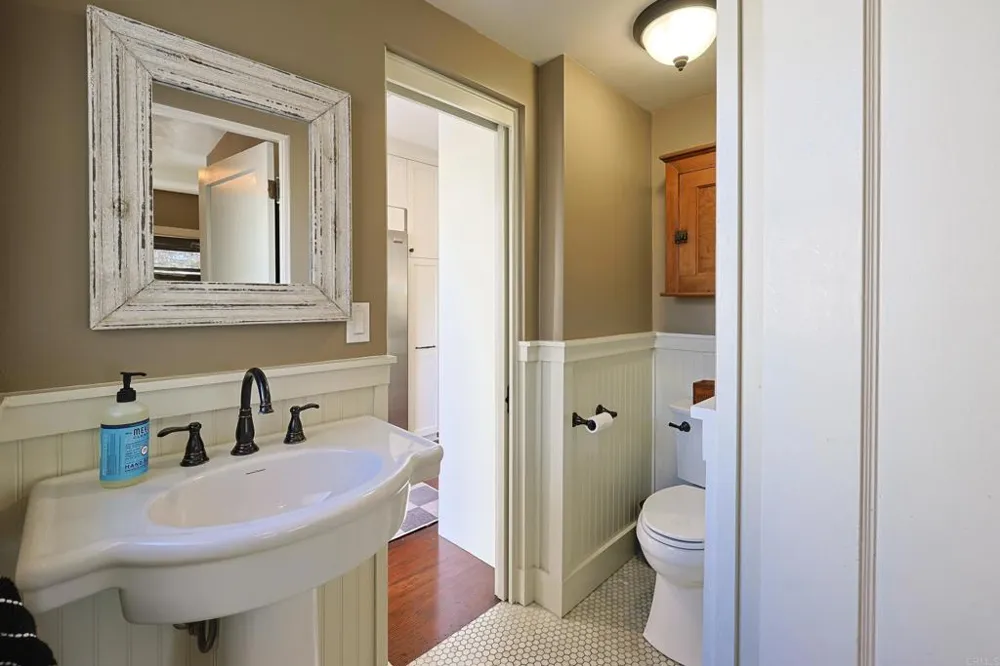 576 E Coronado, CA 92118