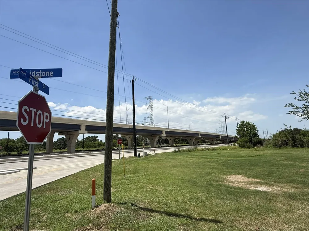 1400 Bayport Boulevard Seabrook, TX 77586