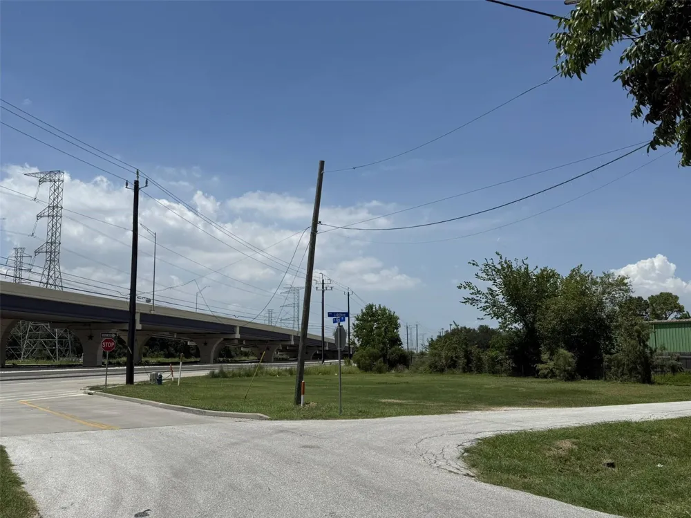1400 Bayport Boulevard Seabrook, TX 77586
