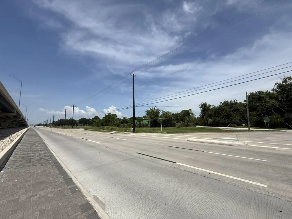 1400 Bayport Boulevard Seabrook, TX 77586