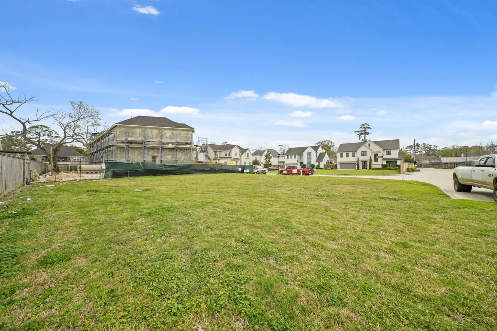 7903 S Villa Circle Hilshire Village, TX 77055