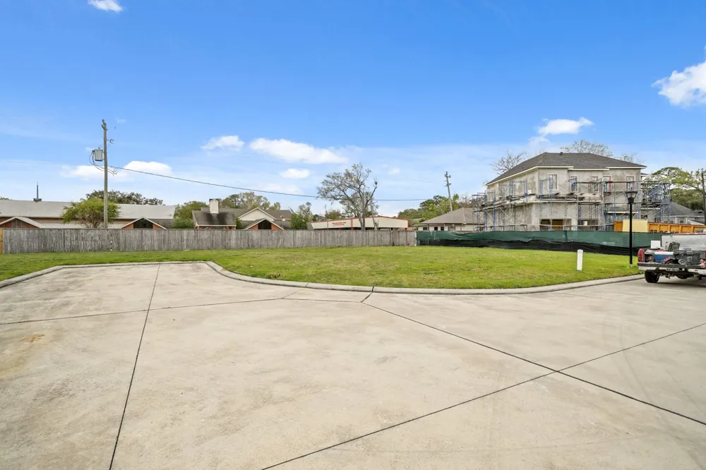 7903 S Villa Circle Hilshire Village, TX 77055