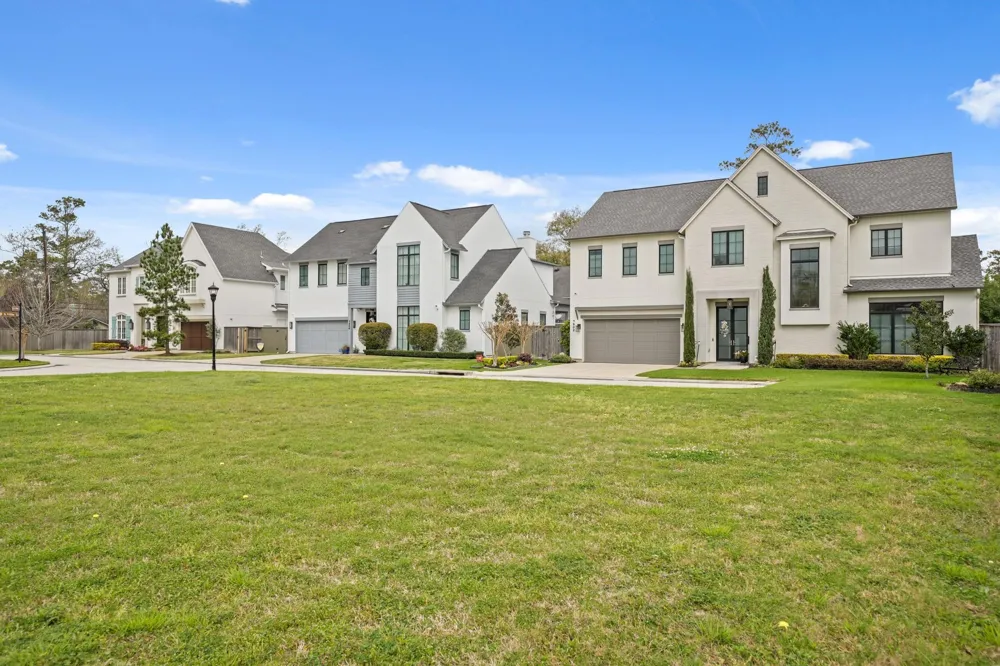 7903 S Villa Circle Hilshire Village, TX 77055