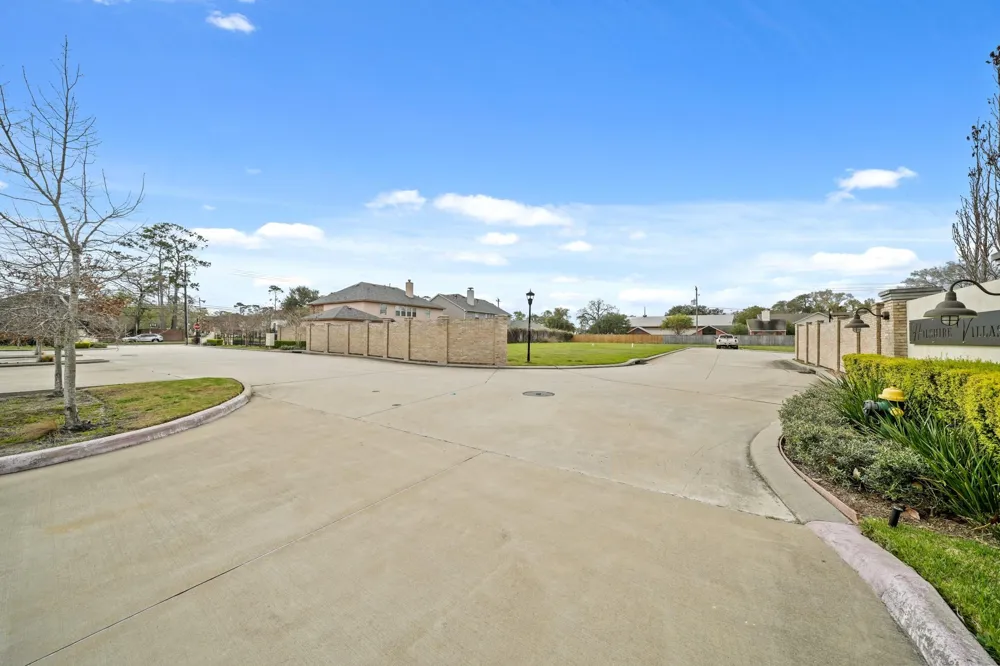 7903 S Villa Circle Hilshire Village, TX 77055