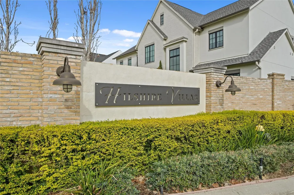 7903 S Villa Circle Hilshire Village, TX 77055
