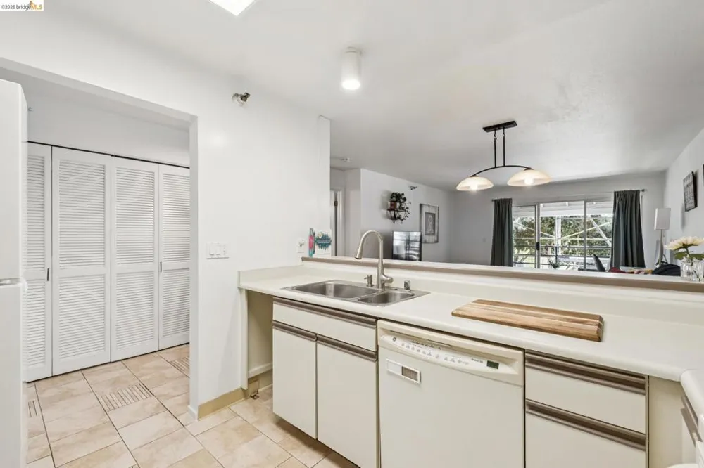 1203 Melville Sq #216 Richmond, CA 94804
