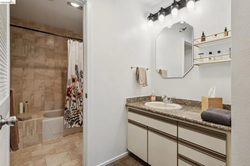 1203 Melville Sq #216 Richmond, CA 94804
