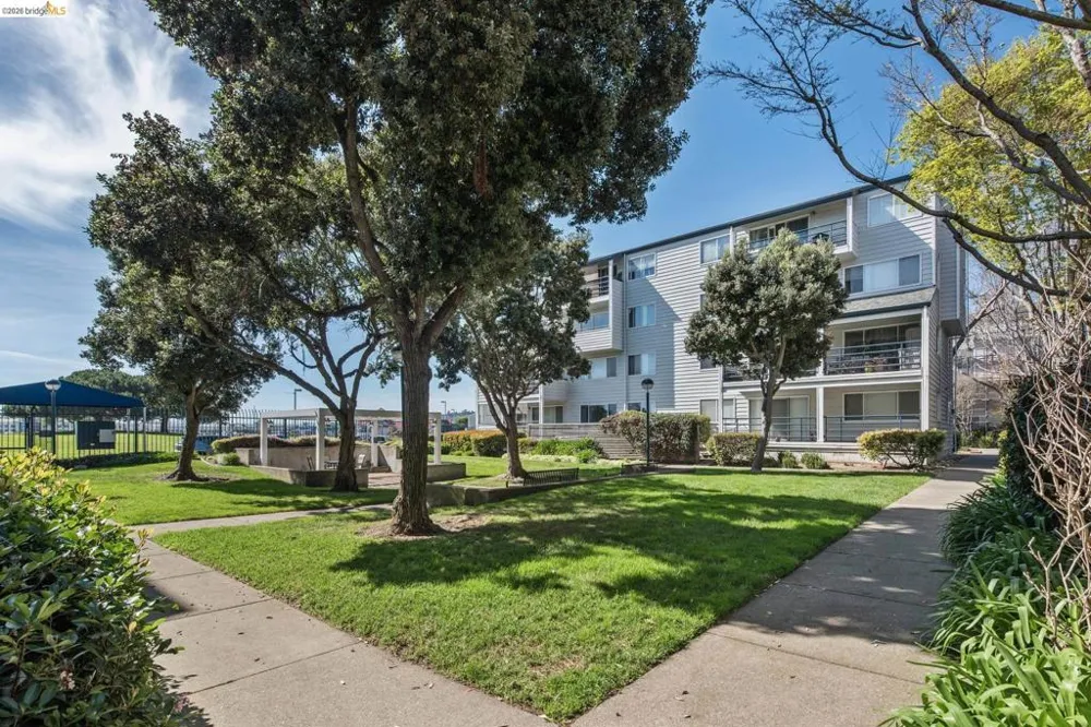 1203 Melville Sq #216 Richmond, CA 94804