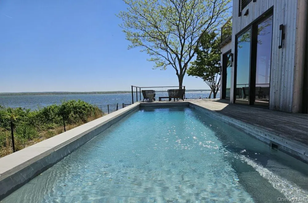 599 Peconic Bay Boulevard Jamesport, NY 11947