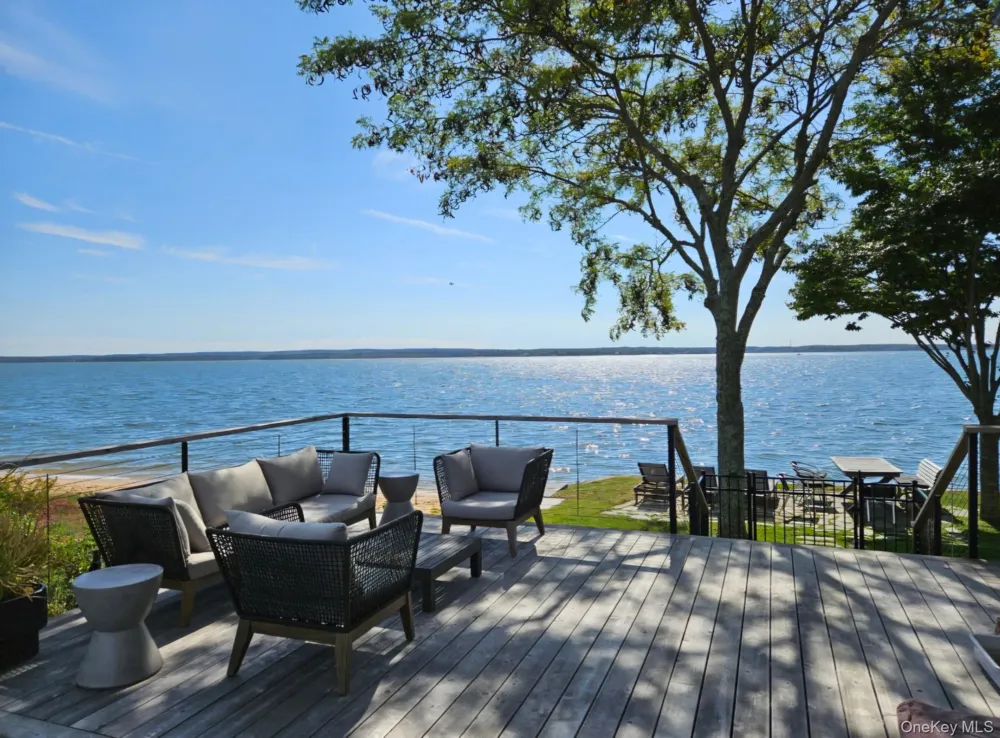 599 Peconic Bay Boulevard Jamesport, NY 11947
