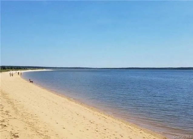 599 Peconic Bay Boulevard Jamesport, NY 11947