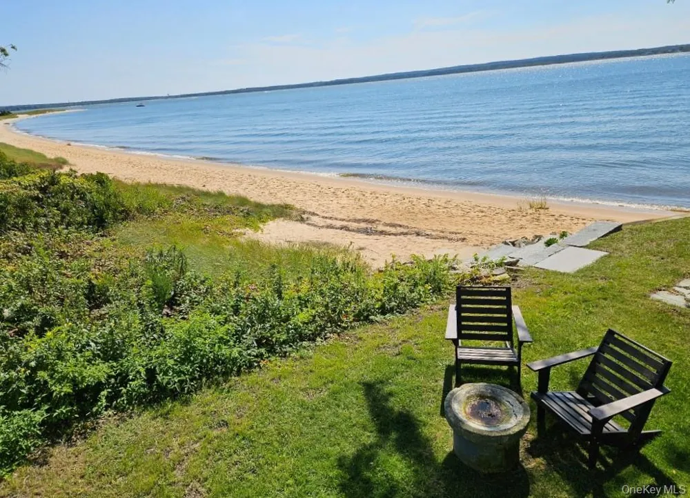 599 Peconic Bay Boulevard Jamesport, NY 11947
