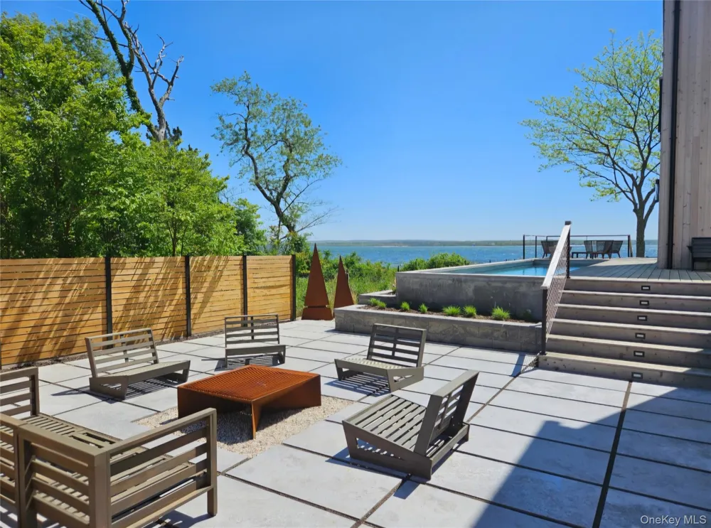 599 Peconic Bay Boulevard Jamesport, NY 11947