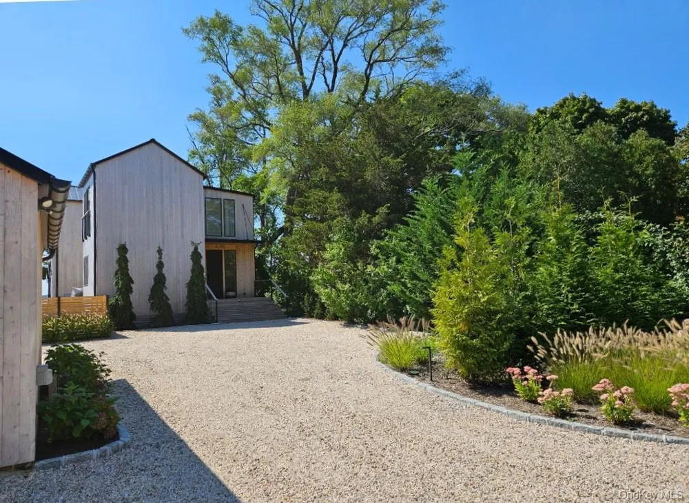 599 Peconic Bay Boulevard Jamesport, NY 11947