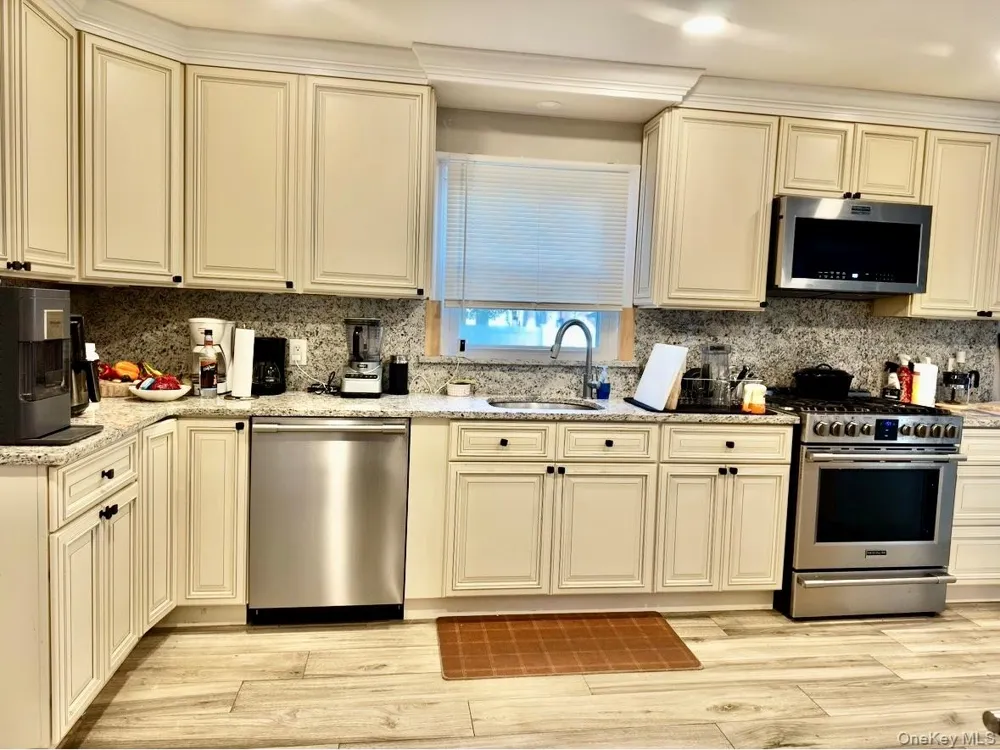 107 Fairview Avenue Oceanside, NY 11572