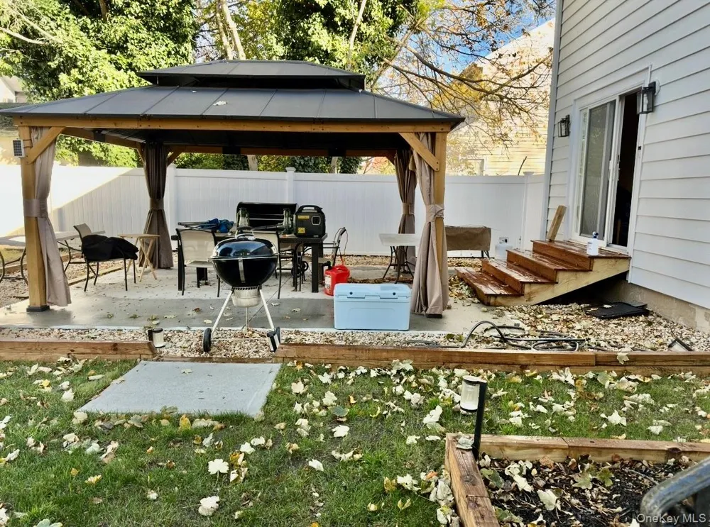 107 Fairview Avenue Oceanside, NY 11572