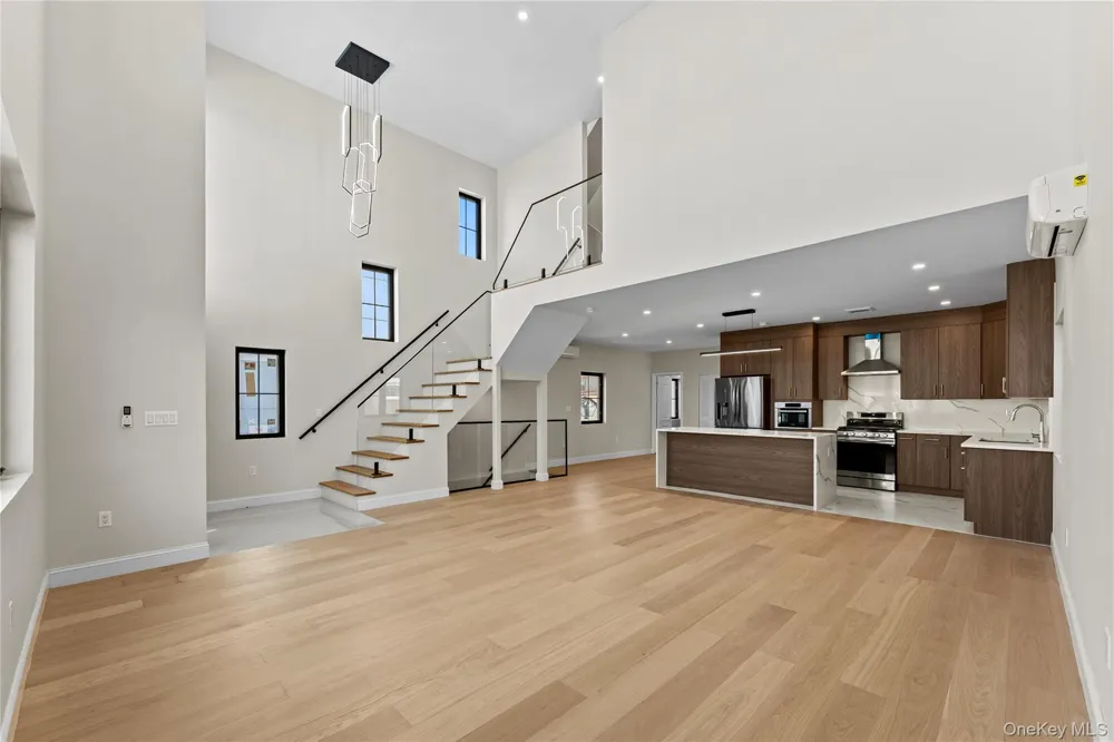 75-31 175th Street Fresh Meadows, NY 11366