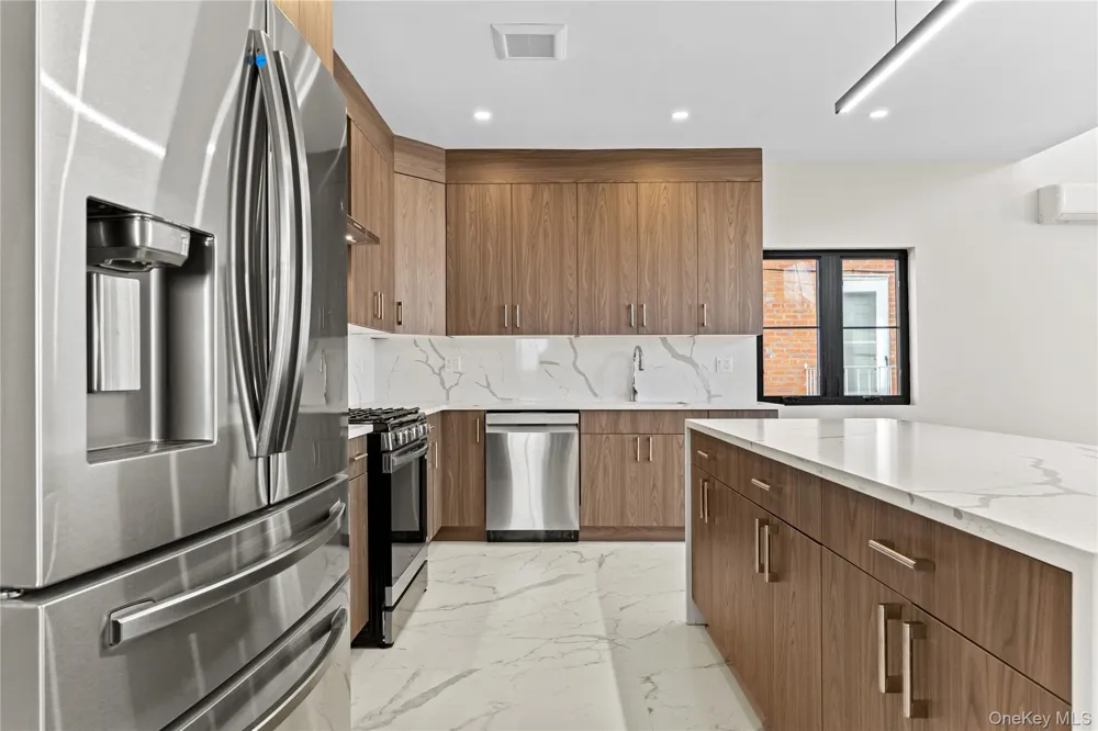 75-31 175th Street Fresh Meadows, NY 11366
