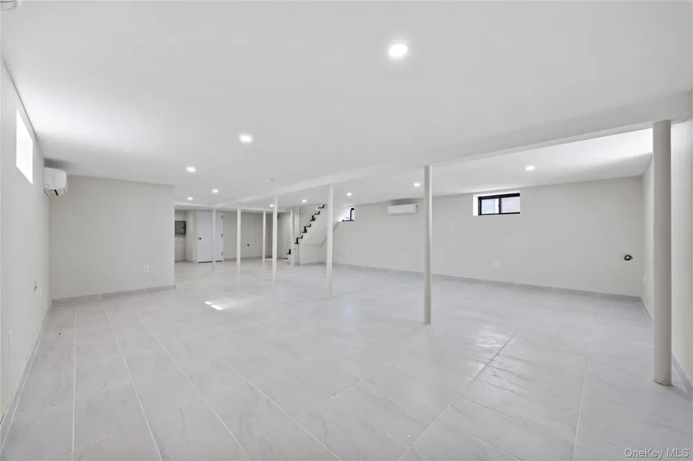 75-31 175th Street Fresh Meadows, NY 11366