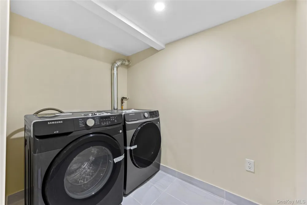 75-31 175th Street Fresh Meadows, NY 11366