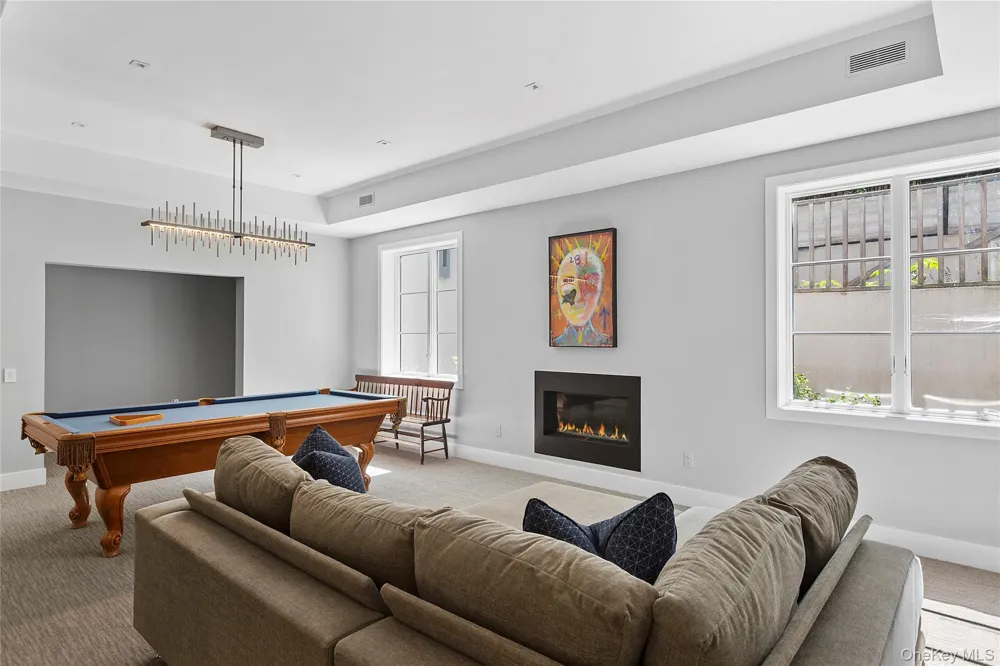 27 Ezekills Hollow Sag Harbor, NY 11963