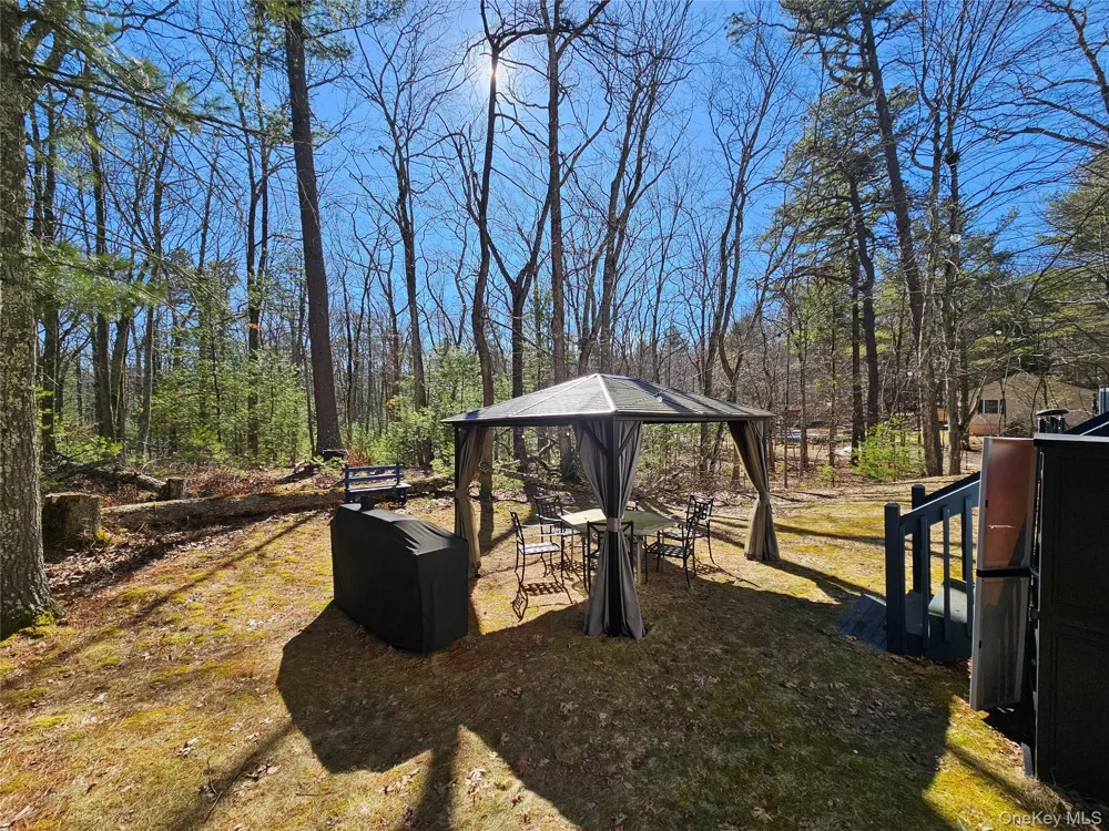 65 W Peenpack Trail Sparrowbush, NY 12780