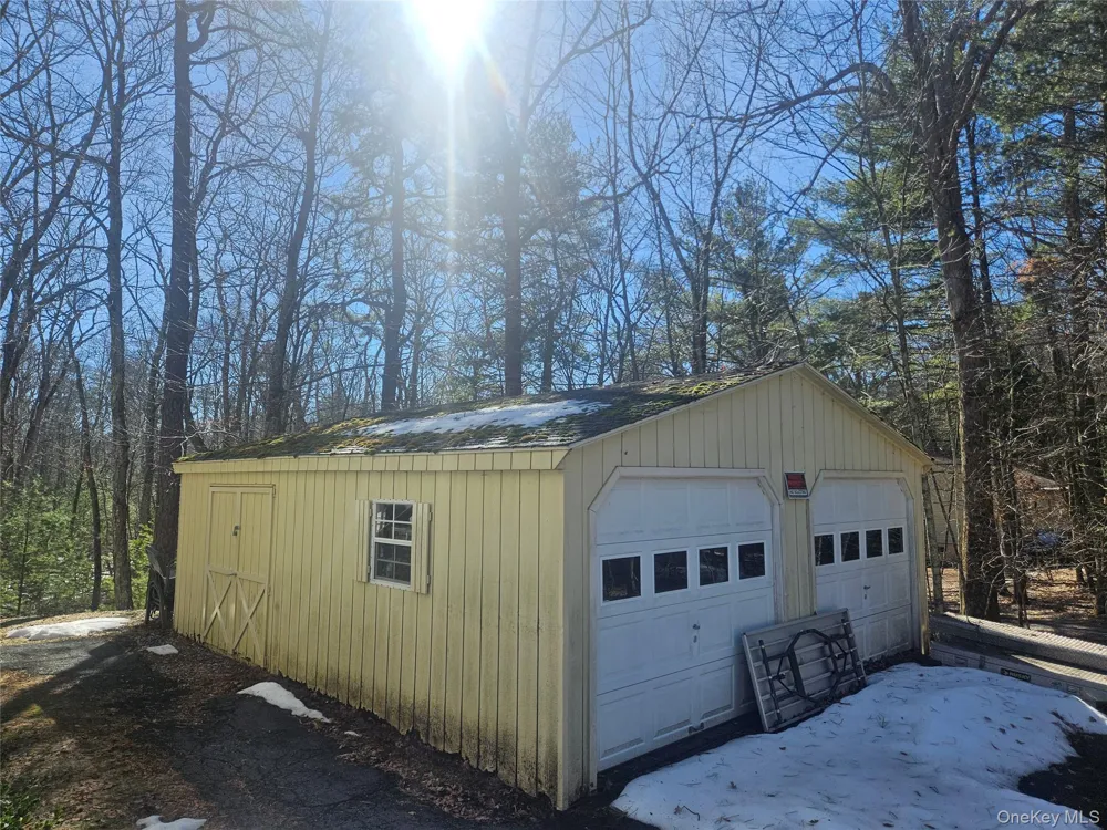 65 W Peenpack Trail Sparrowbush, NY 12780