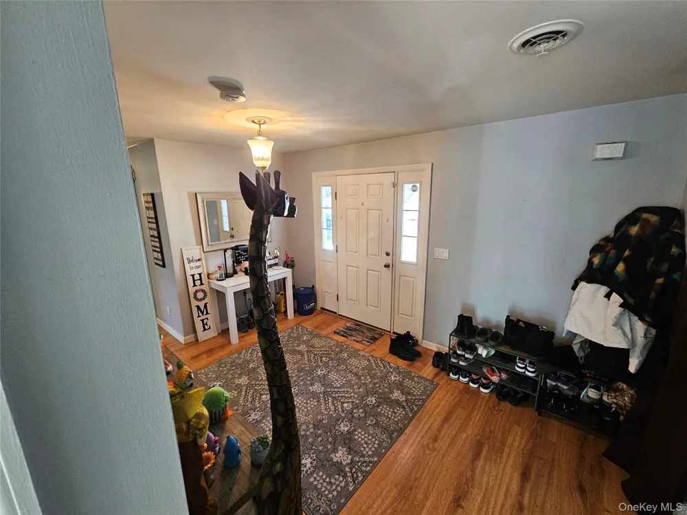 65 W Peenpack Trail Sparrowbush, NY 12780