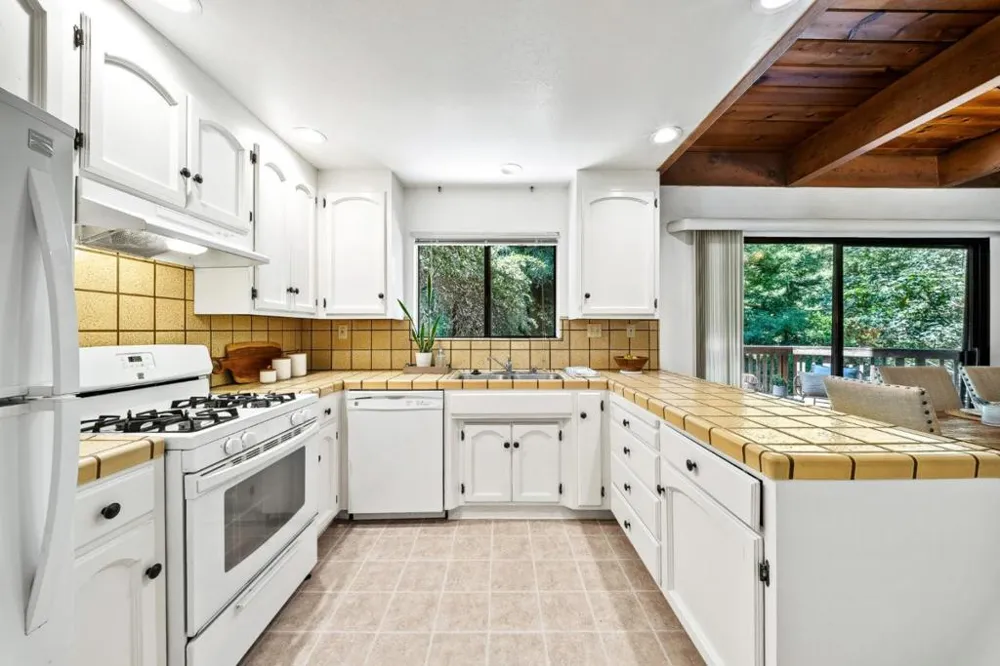 146 Aptos School Road Aptos, CA 95003