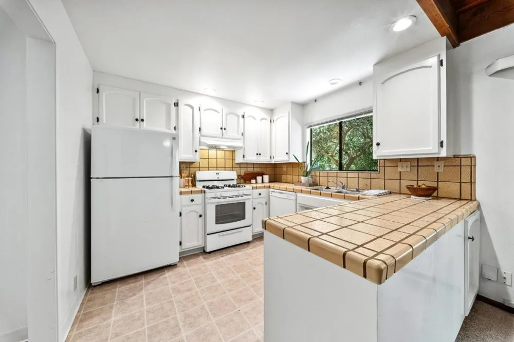 146 Aptos School Road Aptos, CA 95003