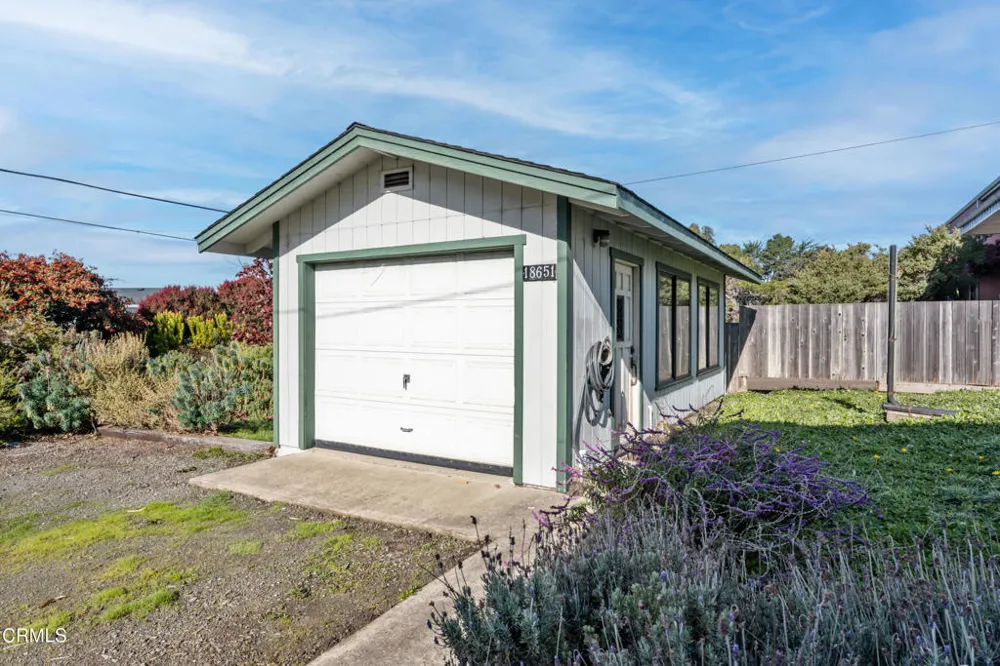 18651 Old Coast Highway Fort Bragg, CA 95437