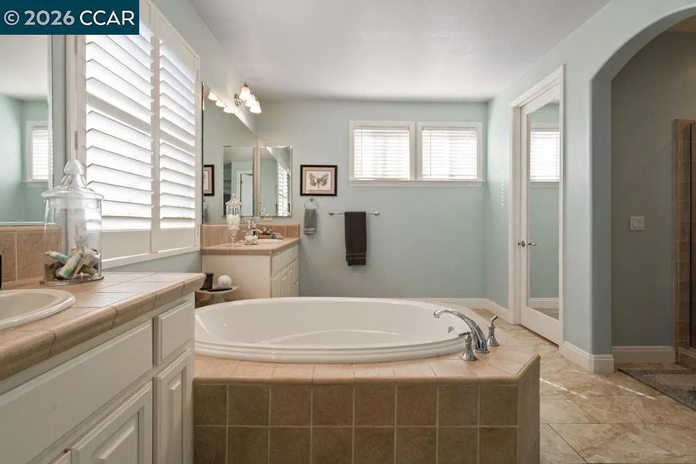 5627 Arcadia Cir Discovery Bay, CA 94505