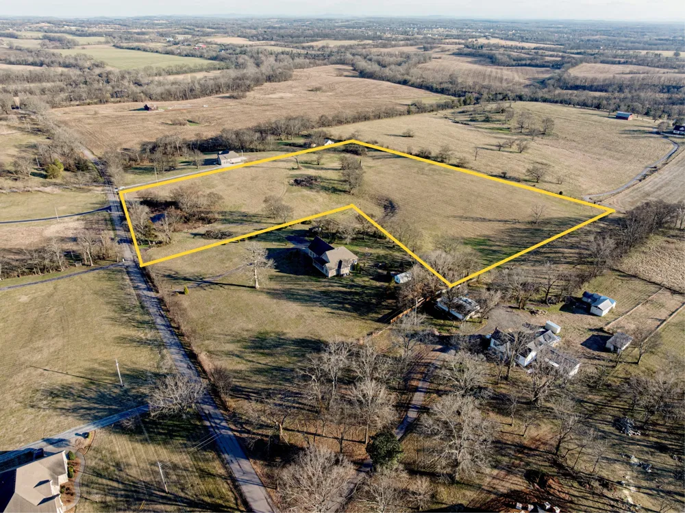 508 Branham Mill Rd Gallatin, TN 37066