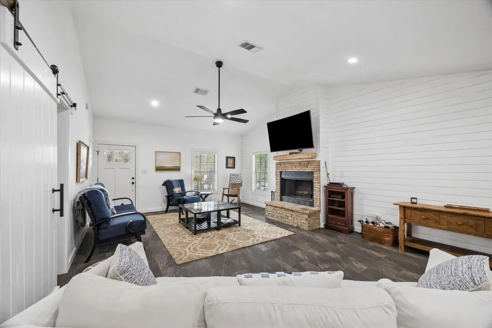 90 Twinstone Circle Coldspring, TX 77331